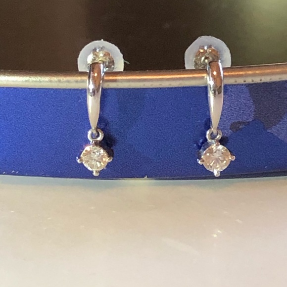 PLATINUM DIAMOND EARRINGS❤️ - Picture 1 of 11